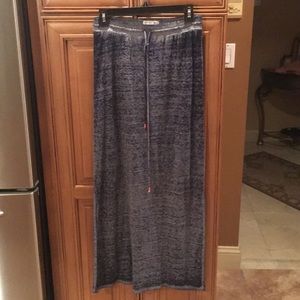 💥 3 for $25 💥 Blue burn out maxi skirt